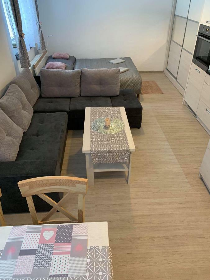 Apartman Filipovice S Letni Terasou Exterior photo